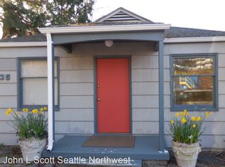 7035 Beach Dr SW APT 1, Seattle, WA 98136