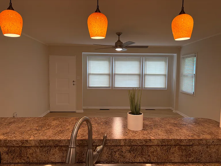 1720 Millgate Rd — Photo 11