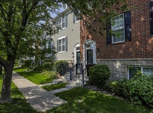 7989 Stratford Cir N, Shakopee, MN 55379