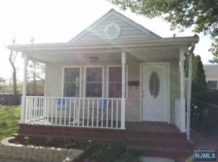 13 Charles St, Little Ferry, NJ 07643