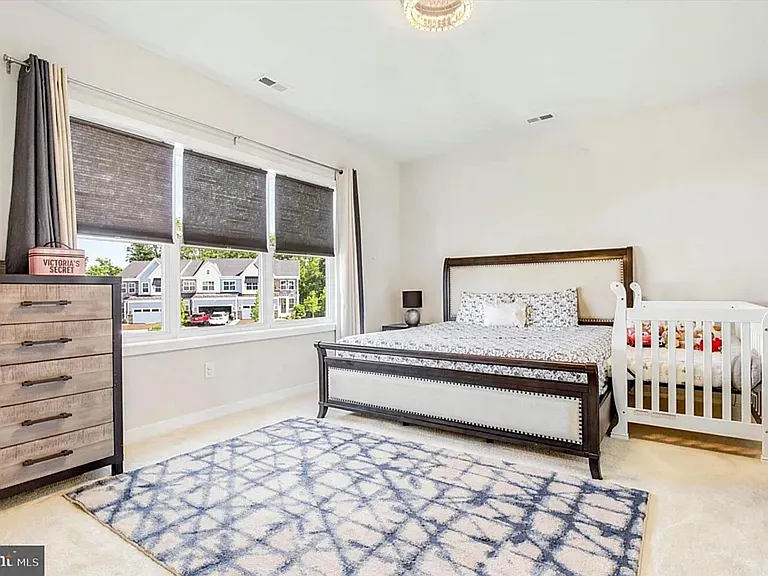 604 McNair Dr — Photo 11