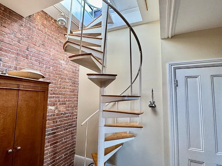 4 Monument Sq #Penthouse 6 — Photo 16