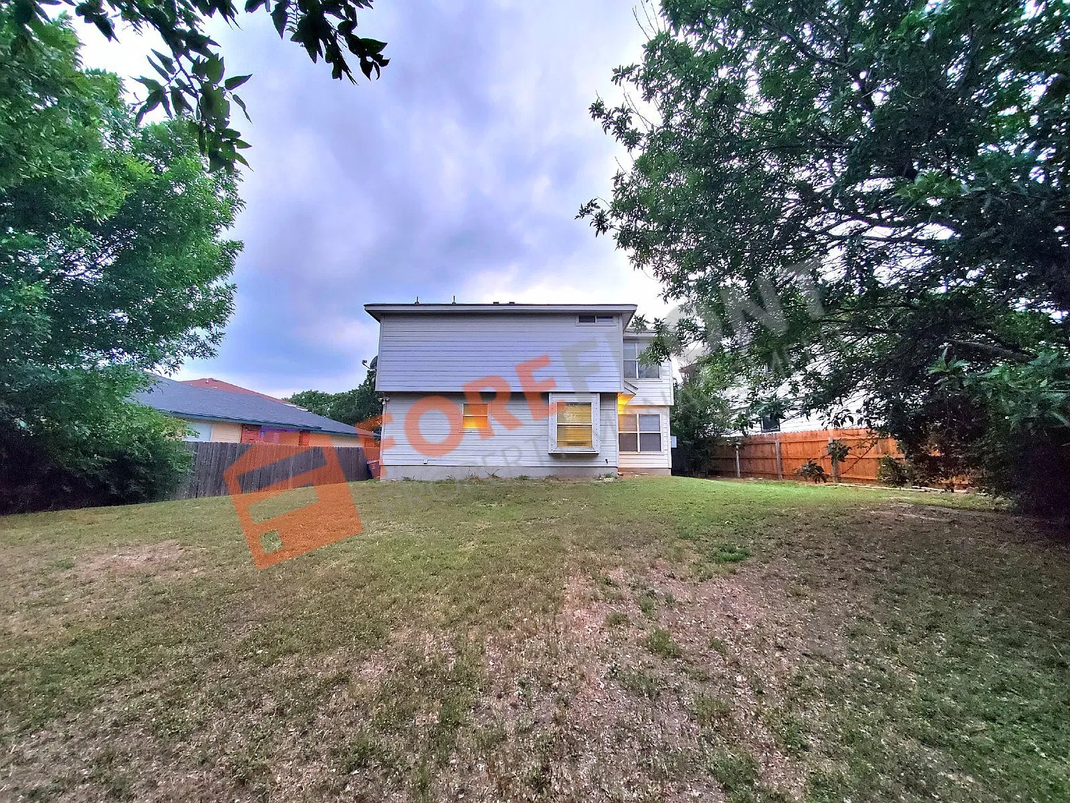 602 Leopard Hollow — Photo 2