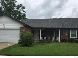 830 Clintwoode Ct, Ballwin, MO