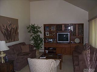 4th image of 15 Clinton Pl