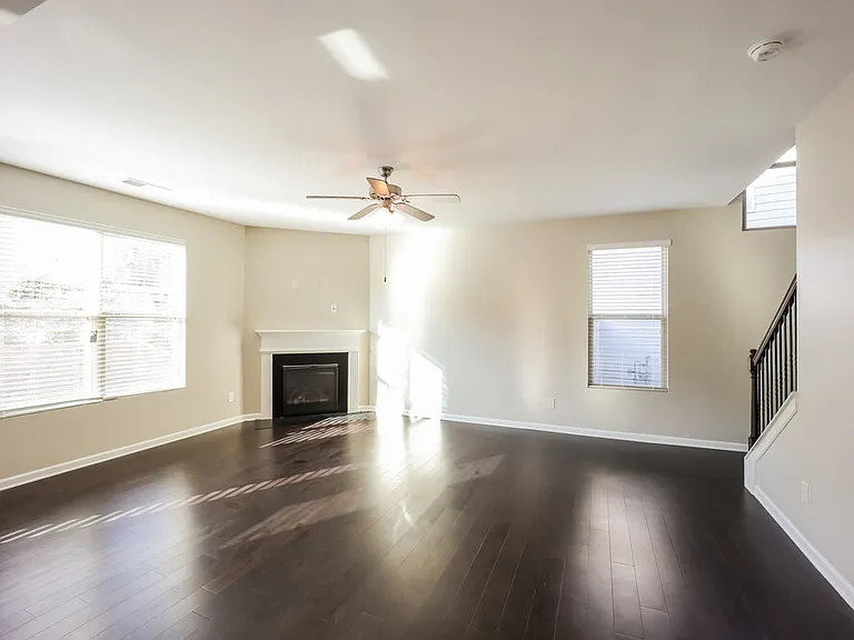 5259 Cantbury Way — Photo 4