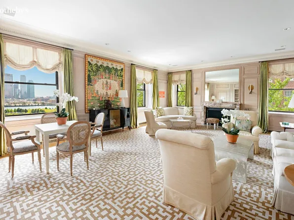 1 Sutton Place South image 2 of 15