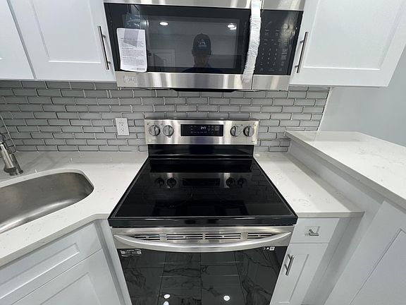 5th image of 29 Belmont Cir #2