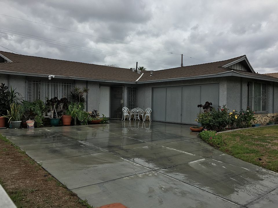 Beautiful Home Many Upgrades