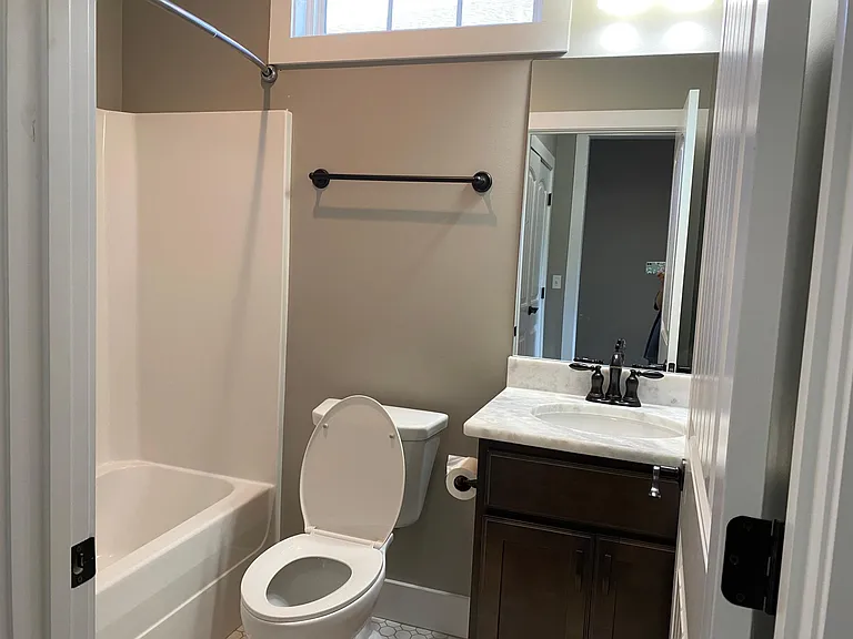 5986 Commons Ln NE — Photo 11