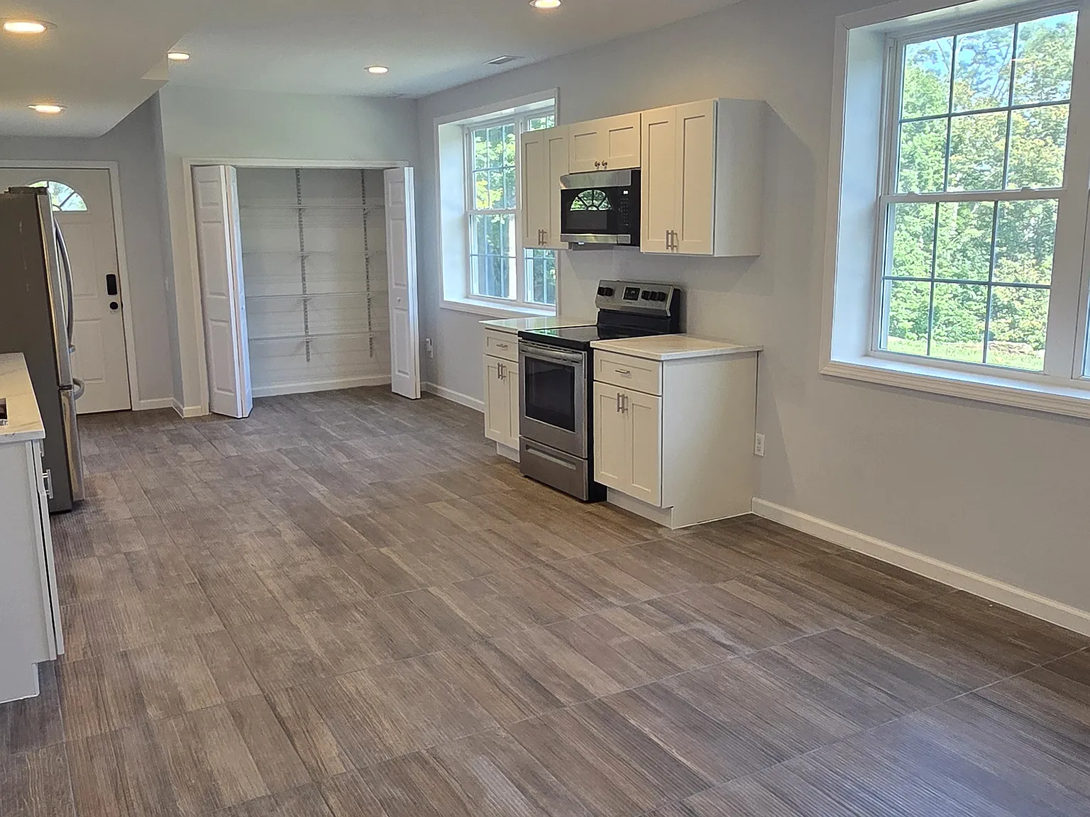 2 bed, 1240 sqft, $2,600 — Photo 3