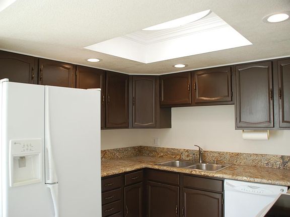 2nd image of 3392 Townhouse Dr