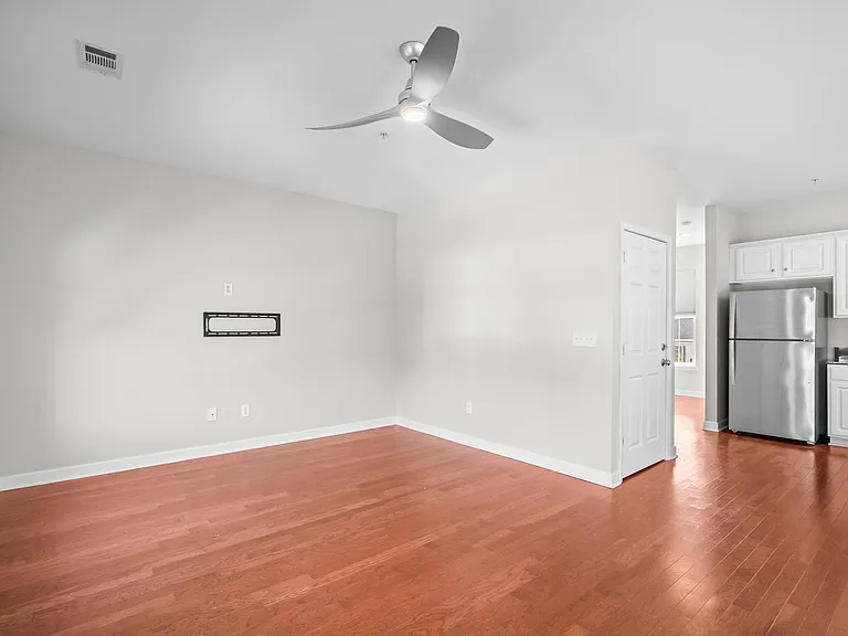 2798 Howard Ave #G — Photo 10