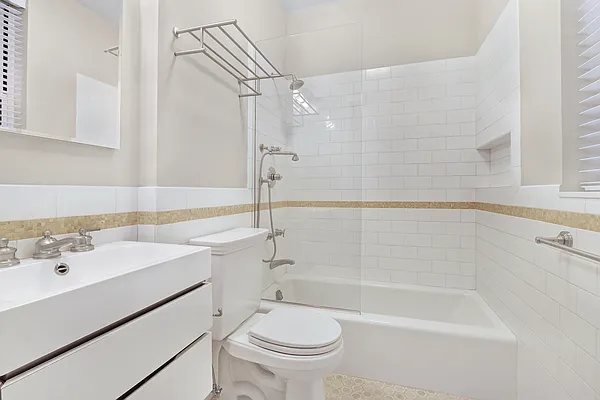 Sold by Compass | media 14