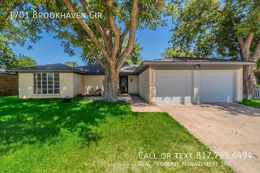 1701 Brookhaven Cir
