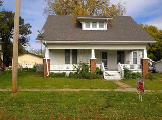 209 E Columbus St, Crawfordsville, IA 52621