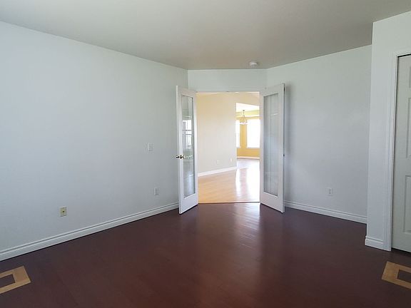 4th image of 2452 N Rhode Island Ct
