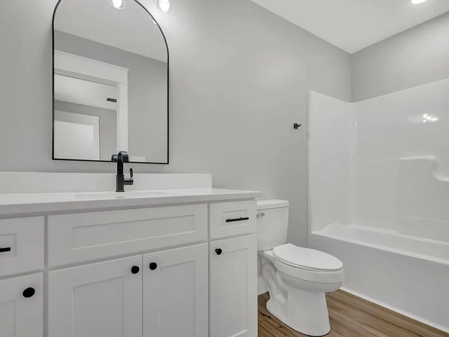 New Construction 4 Bed / 4 Bath Near IU — Photo 3
