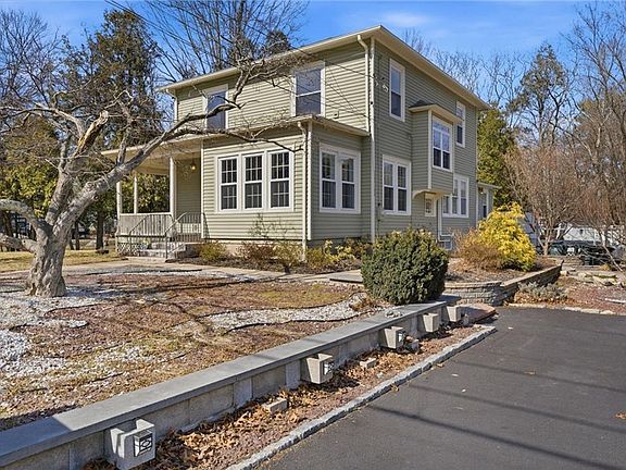 4th image of 86 Wood St