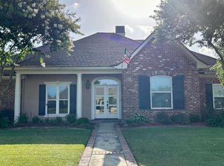 102 Midland Dr, Lafayette, LA 70506