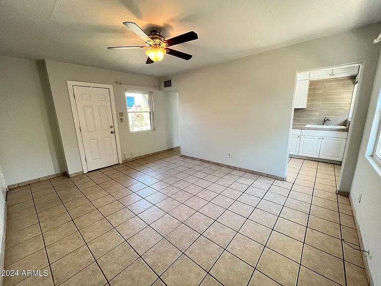 30 W Culver St #B — Photo 9