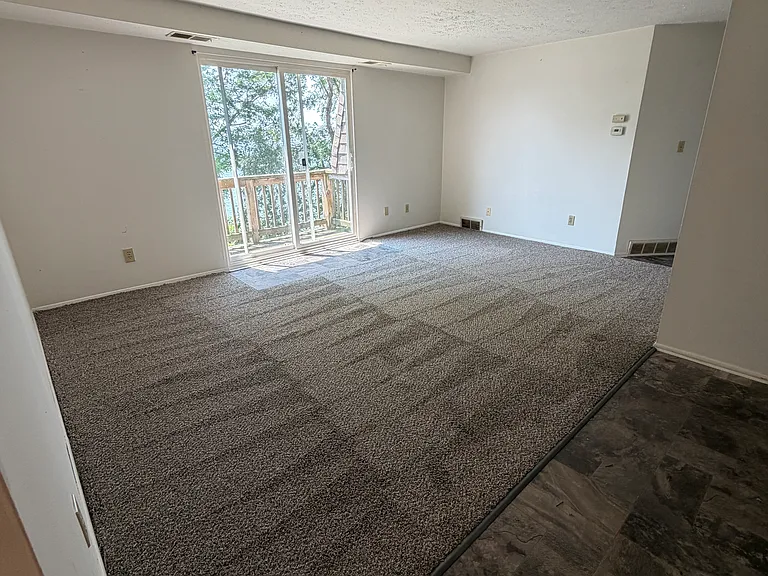 4208 Shore Dr #10 — Photo 1