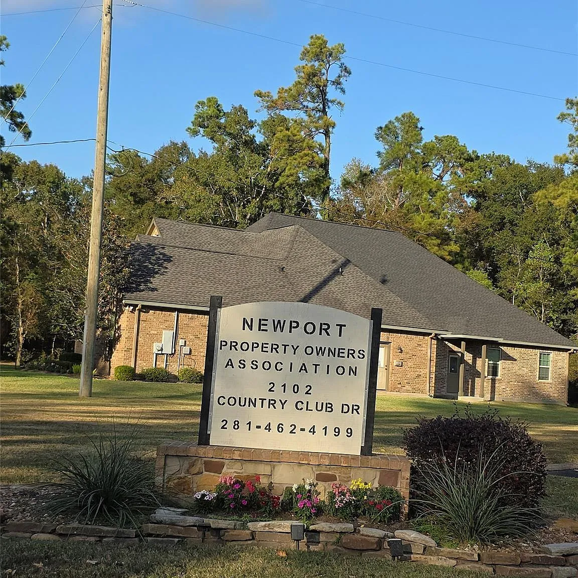 3 bed, 2.5 bath, 2042 sqft, $2,000 — Photo 3