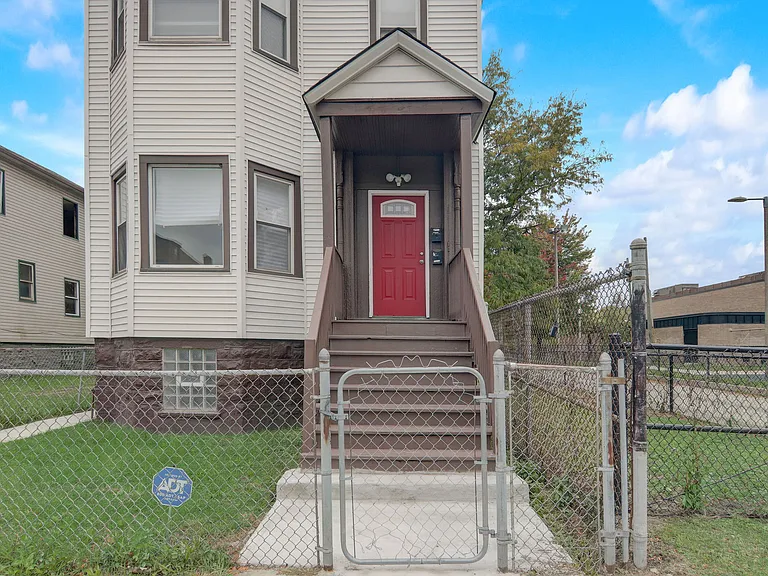 5720 S Princeton Ave #2 — Photo 1