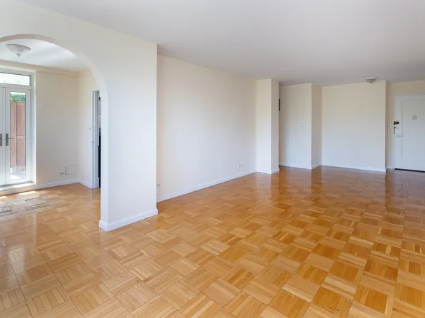 5355 Henry Hudson Parkway West image 3 of 15