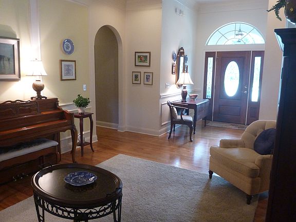 view to front foyer from LR
