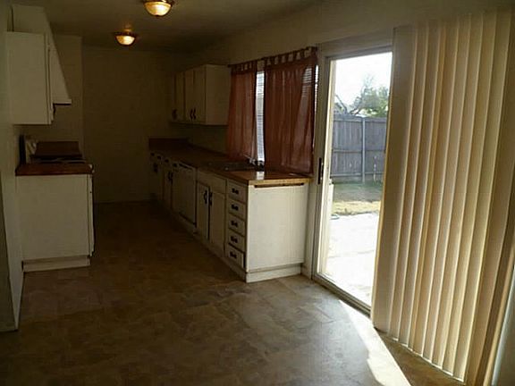 4th image of 5240 Bartlett Dr
