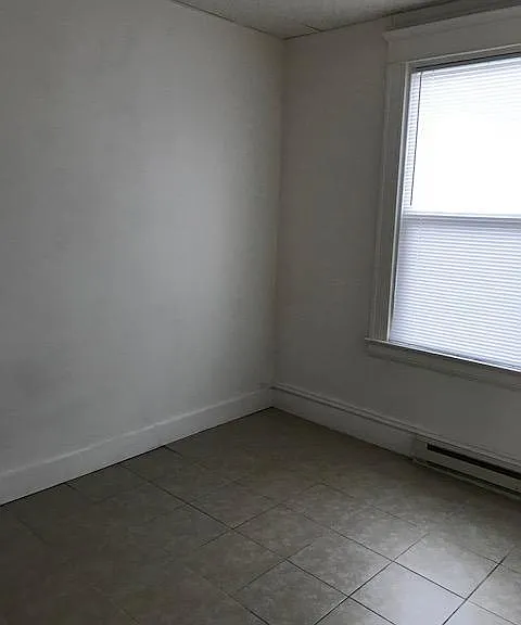 1112 W Sharp Ave #B — Photo 5
