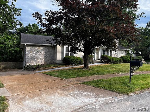 2nd image of 608 Agean Way