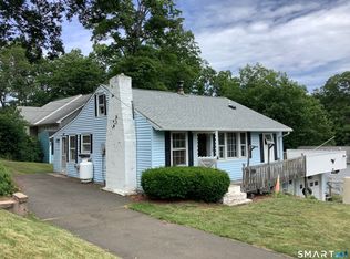 28 Kickapoo Rd, Middlefield, CT 06455