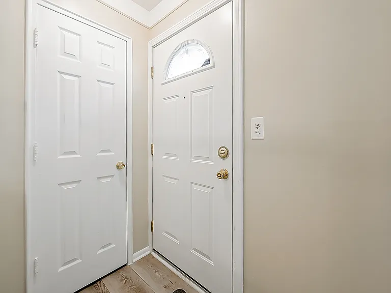 29221 Mark Ave — Photo 4