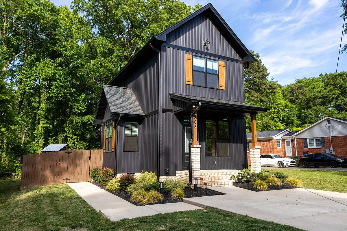 Building Photo - 308 Eastwood Dr