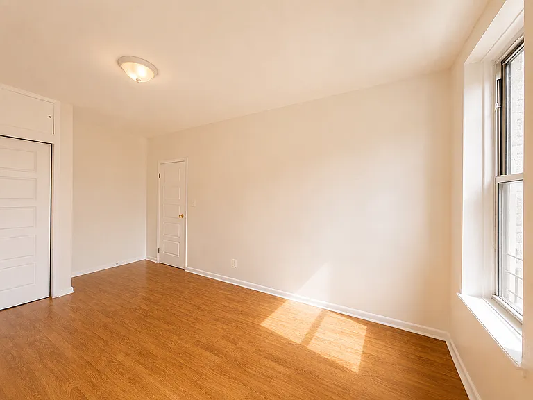 5802 Myrtle Ave #3A — Photo 10