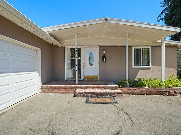 4th image of 2479 Kenwood Avenue