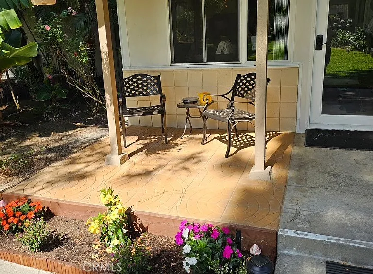 279 Avenida Carmel #C — Photo 2