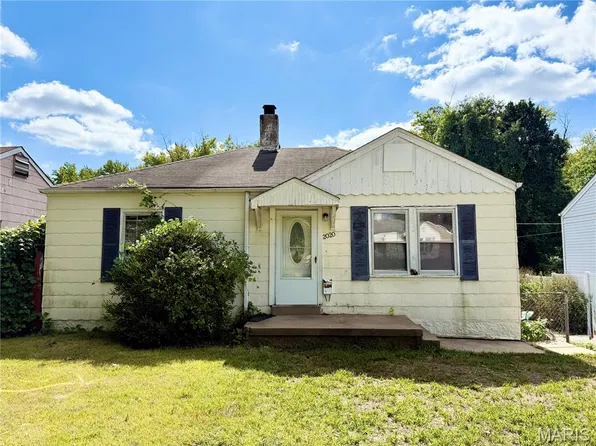 2020 Wedgewood Dr, Saint Louis, MO 63136