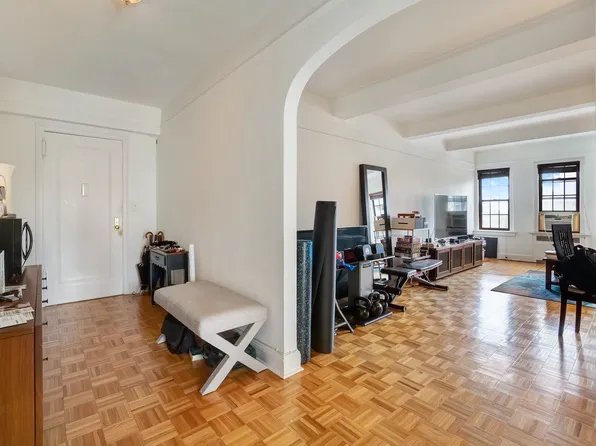 80 Cranberry Street image 2 of 11