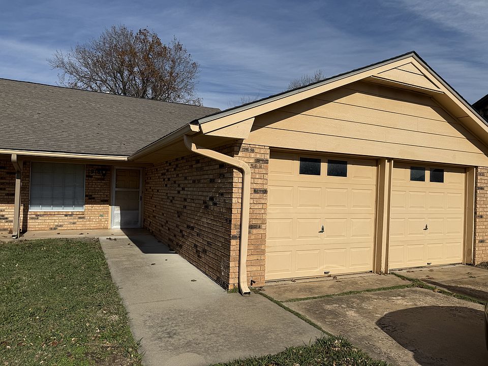 1st image of 1918 W State Ln #1