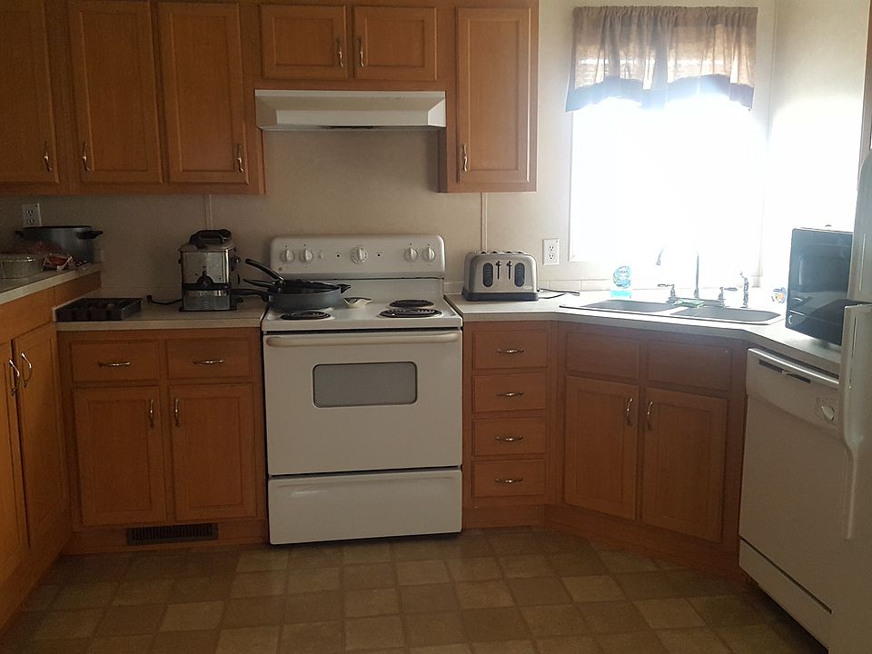 2nd image of 918 W Mineral Road