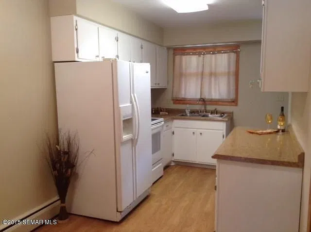 501 Hillhaven St #B — Photo 3
