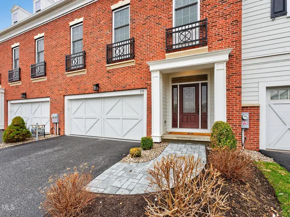 38 Cambridge Way #N/A, Latham, NY 12110