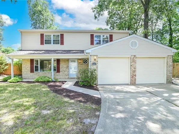 3340 King Richard Ct, Virginia Beach, VA 23452