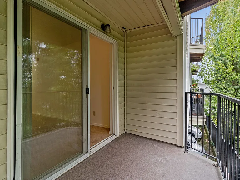 329 S Whitaker St — Photo 13