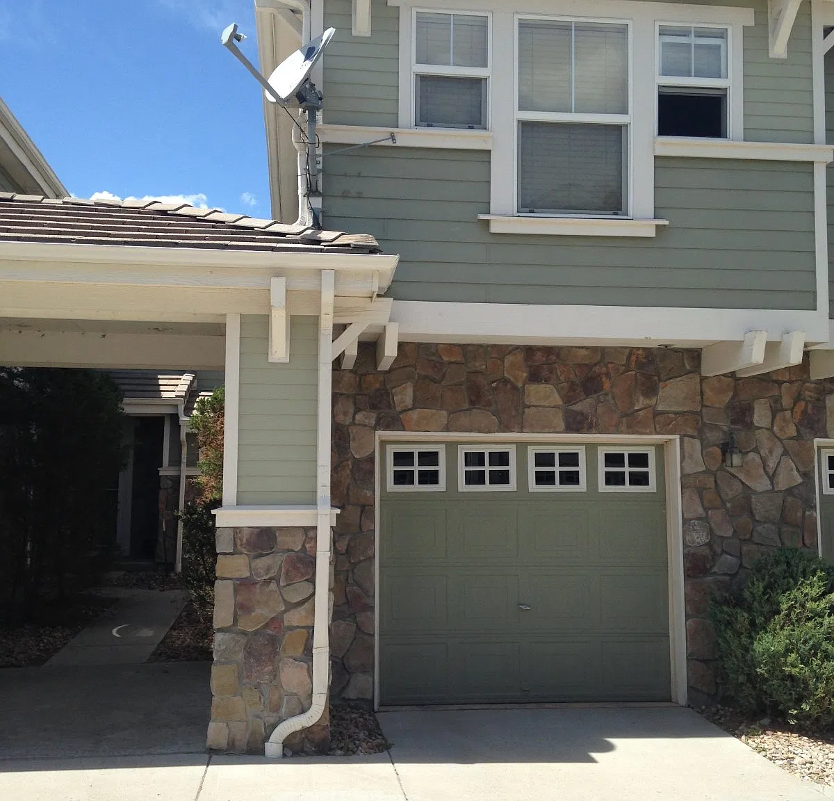 3 bed, 2.5 bath, 1568 sqft, $2,395 — Photo 1