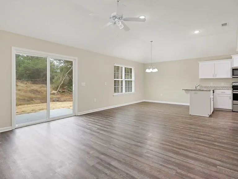 128 Villa Rd — Photo 5