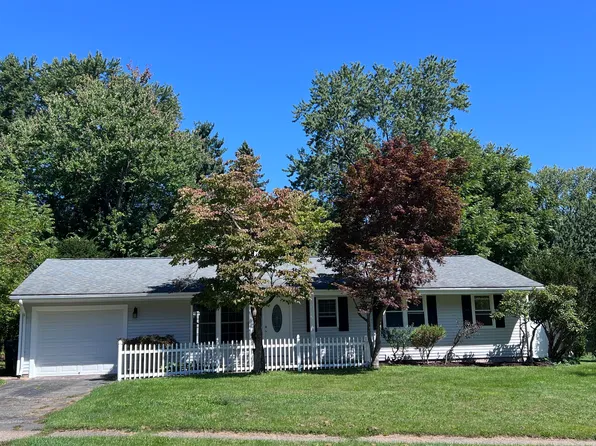80 Contour Dr, Cheshire, CT 06410